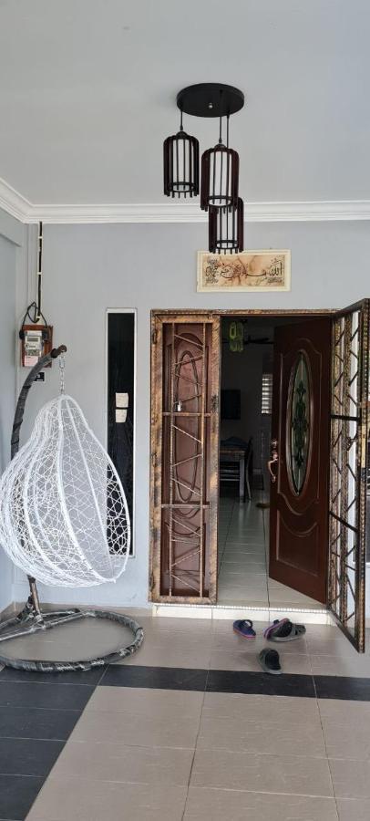 Damai Holiday Homestay Malacca Bagian luar foto