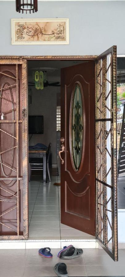 Damai Holiday Homestay Malacca Bagian luar foto