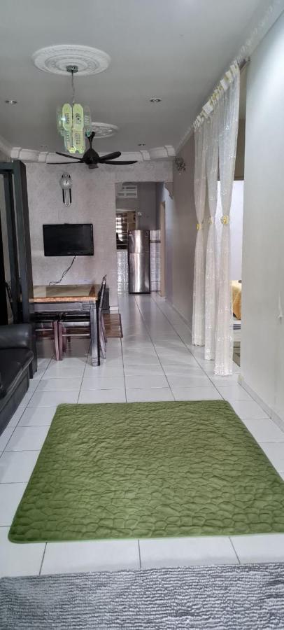 Damai Holiday Homestay Malacca Bagian luar foto